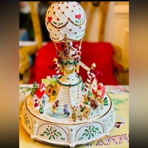 Lenox Holiday Balloon Ride Musical Centerpiece (Christmas)